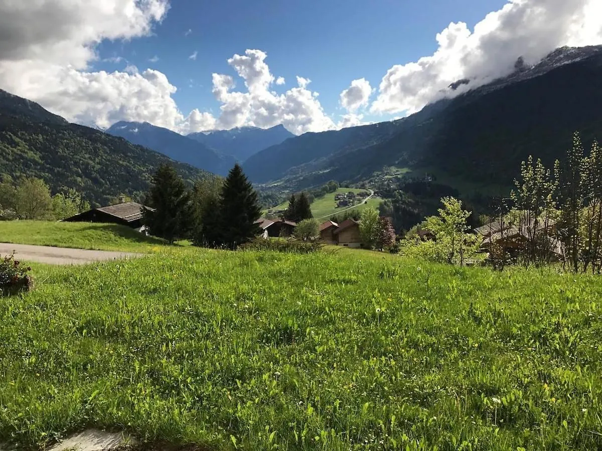 Charmant Appartement Avec Jardin Et Magnifique Vue Saint-Jean-de-Sixt